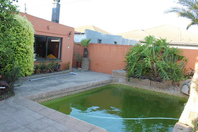 6 Bedroom Property for Sale in Glen Lilly Western Cape